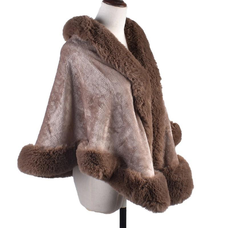Women's Romantic Shawl Fur Coat With High Quality Artificial Fur For Warmth And Comfort