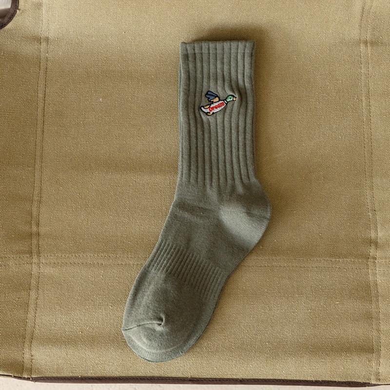 Мужские хлопковые носки до середины икры с вышивкой в виде сердца: Корейский стиль, Модный хип-хоп, Дышащий, Черно-белый для осени и зимы