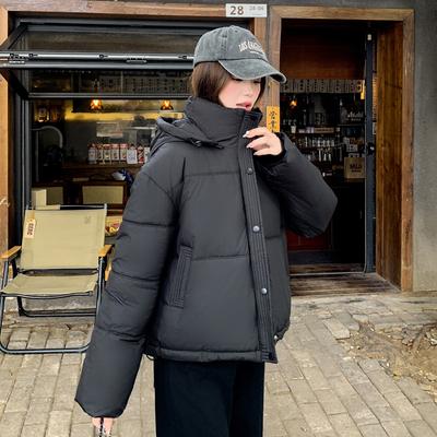 Женская короткая пуховая куртка 2025 зима новая студенческая хлопковая куртка с капюшоном корейская версия утолщенная куртка-пуховик