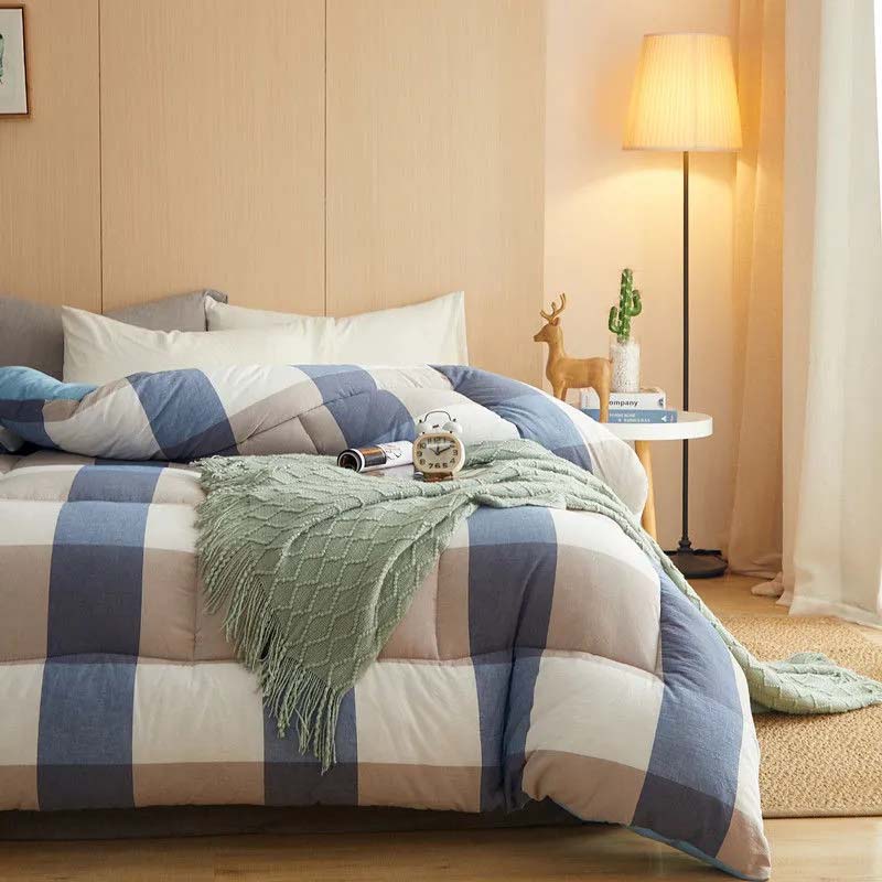 Сердцевина одеяла утолщается за счет стирки хлопка весной и осенью, чтобы сохранить тепло. Одеяло с кондиционером в одноместном или двухместном общежитии.