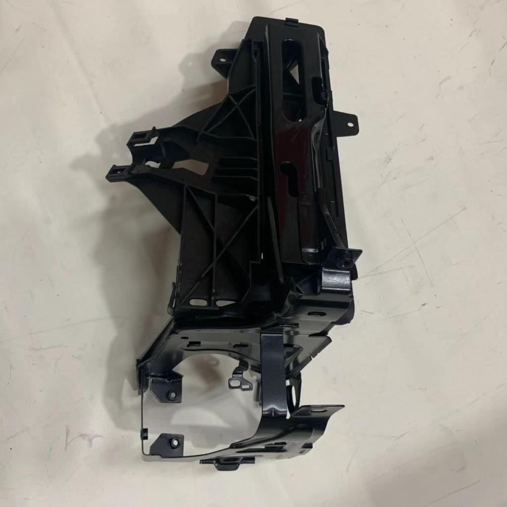 Кронштейн фары для BMW F10/F18 (Осталось) 51647200793