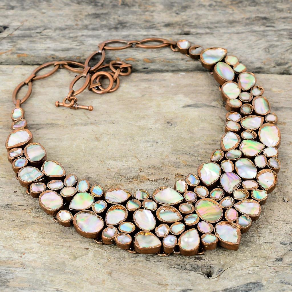 Ожерелье из ракушки морского ушка с грубым драгоценным камнем Ожерелье из медной гальванопластики Регулируемая цепочка Ожерелье ручной работы Ожерелье в стиле бохо Медные украшения для подарка