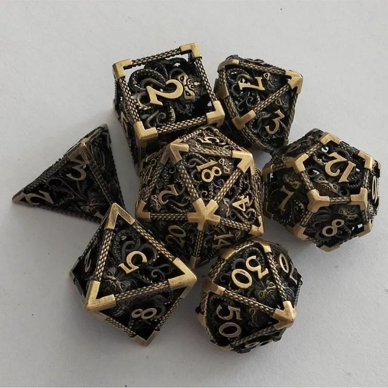 Набор из 7 полых металлических кубиков для D&D RPG с гравировкой дракона, многогранные кубики, настольные игровые аксессуары для Мастера Подземелий, коллекционера