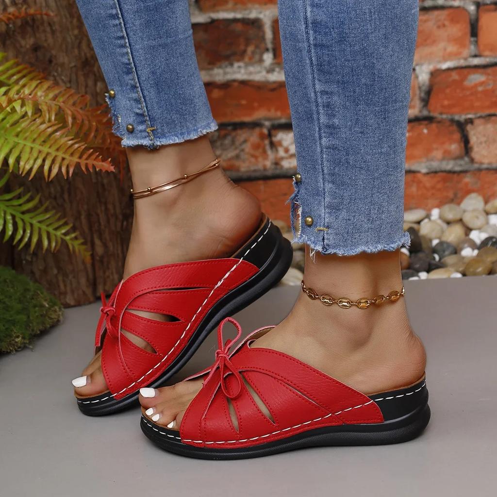 Новые женские тапочки на танкетке, модные летние повседневные полые сандалии на платформе с открытым носком, шлепанцы, нескользящие пляжные туфли, зеленые шлепанцы