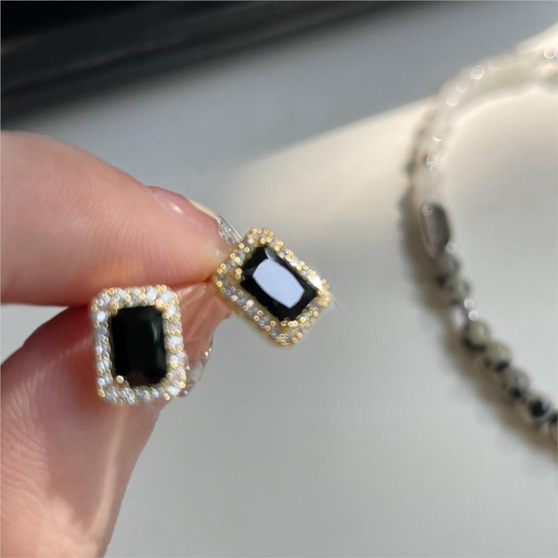 ANENJERY Квадратные серьги-гвоздики с черным цирконием для женщин, маленькие изысканные уникальные блестящие повседневные украшения