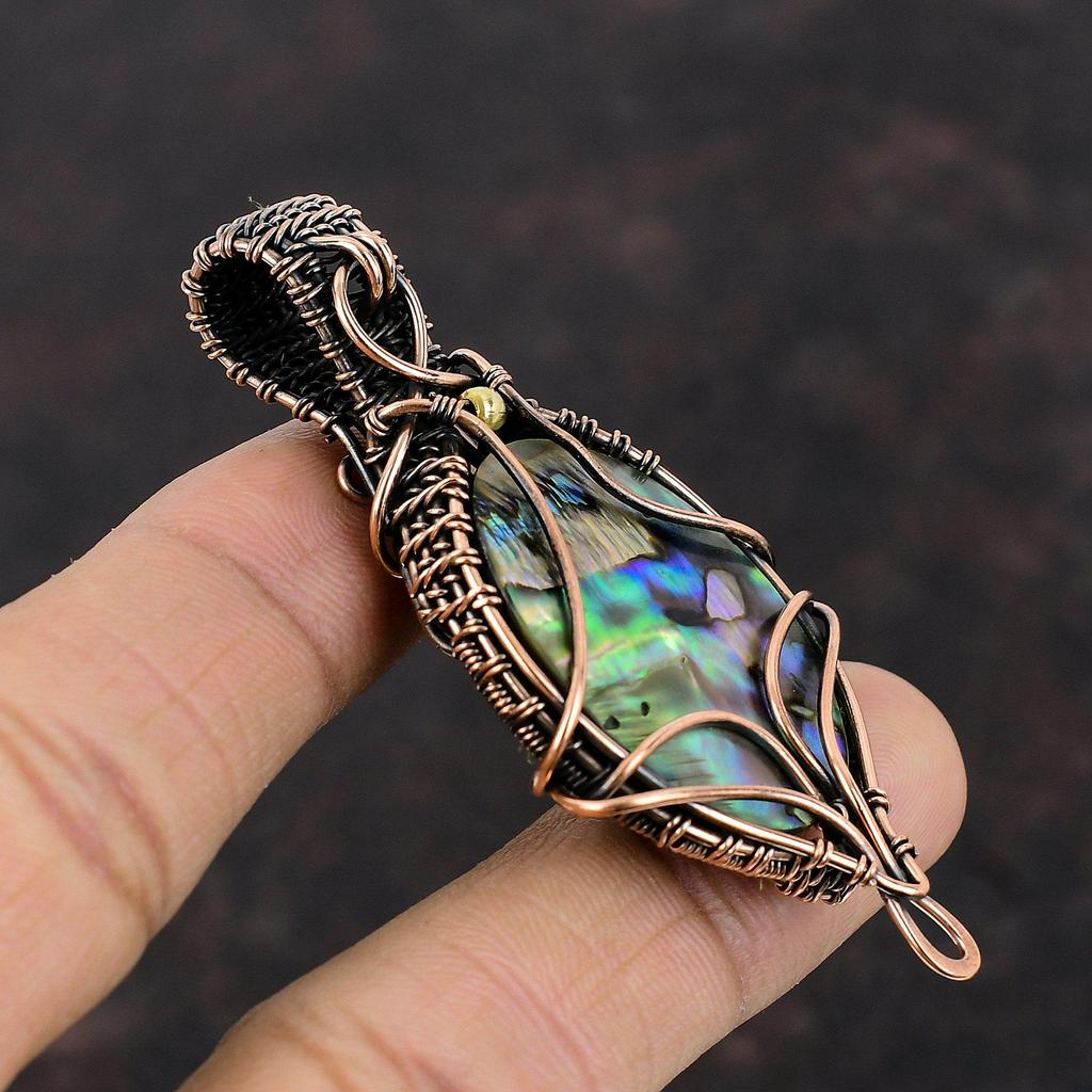 Кулон из раковины абалона Кулон, обернутый медной проволокой Ювелирные изделия из раковины абалона Кулон из драгоценного камня ручной работы Подарок для нее Уникальные ювелирные изделия с медным дизайном