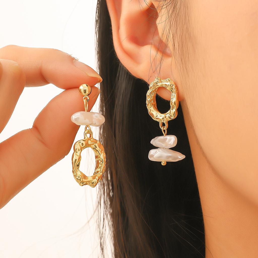 Niche Design Sense Ins Simple Asymmetric Earrings Baroque Temperament Asymmetric Earrings Trendy Earrings 2025 Lightweight Earrings for Sensitive Ears