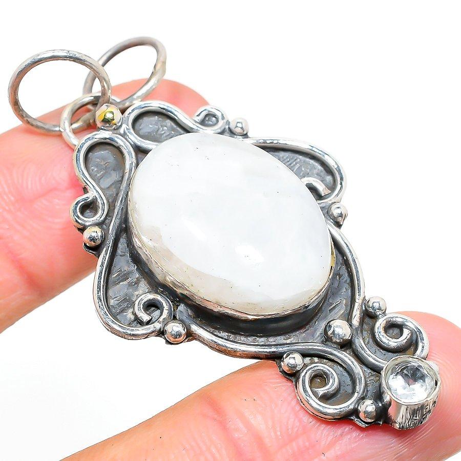 Natural Rainbow Moonstone, Topaz Gemstone 925 Sterling Silver Pendant 2.40" G6w54