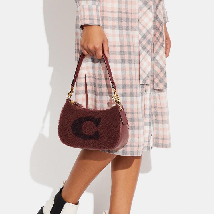 Coach Тери 24 C Узор Иконичный Логотип Плюшевая Сумка-Клатч на Молнии Женская сумка Вишнево-Красная CE557-IMBCY