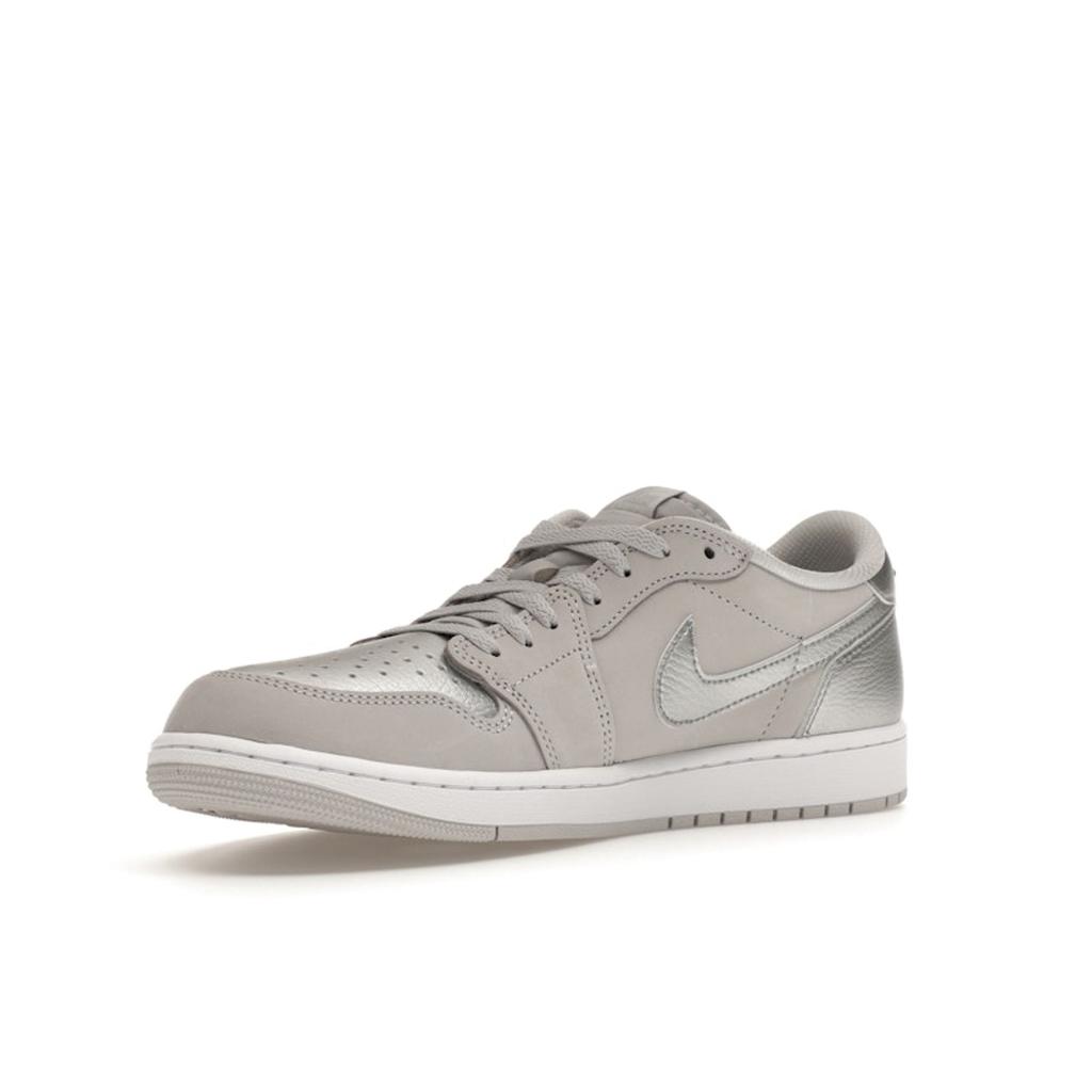 Air Jordan 1 Retro Low OG Metallic Silver Мужские кроссовки серые нейтрально-серые белые CZ0790-002