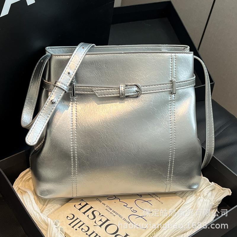 Популярные сумки этого года, сумки-ведра, женские сумки большой вместимости 2025, новые, ретро, универсальные, весенне-летние, на плечо