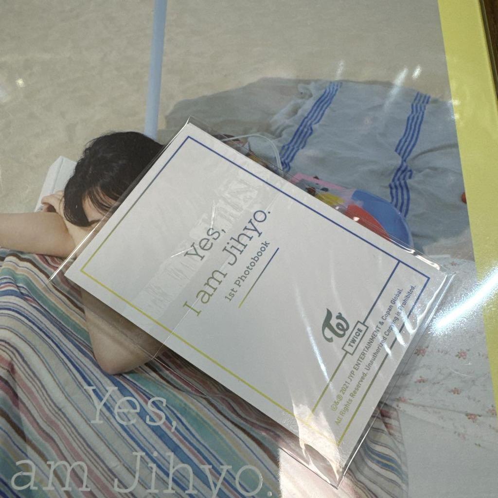 [Б/У] TWICE Джихё Фотобук Yes, I am Jihyo. Лимон