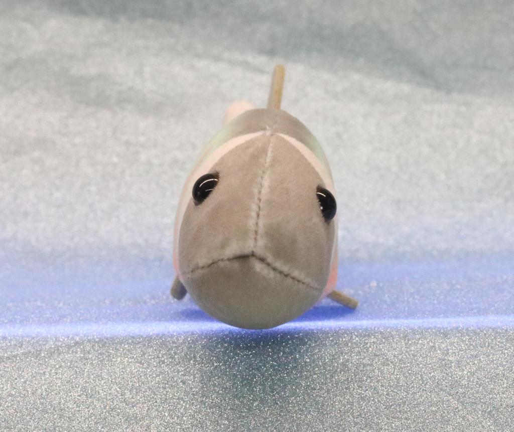 Игрушка плюшевая Рыбка Пиш Маленькая и Цветная - Нажмите на животик, чтобы издать пищащий звук - Оикава