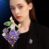 Fashion Cute Purple Grape Brooch Women Unisex Fashion Fresh Fruit Flash Zircon Alloy Brooch Pin for Women Jewelry Gifts PD1076