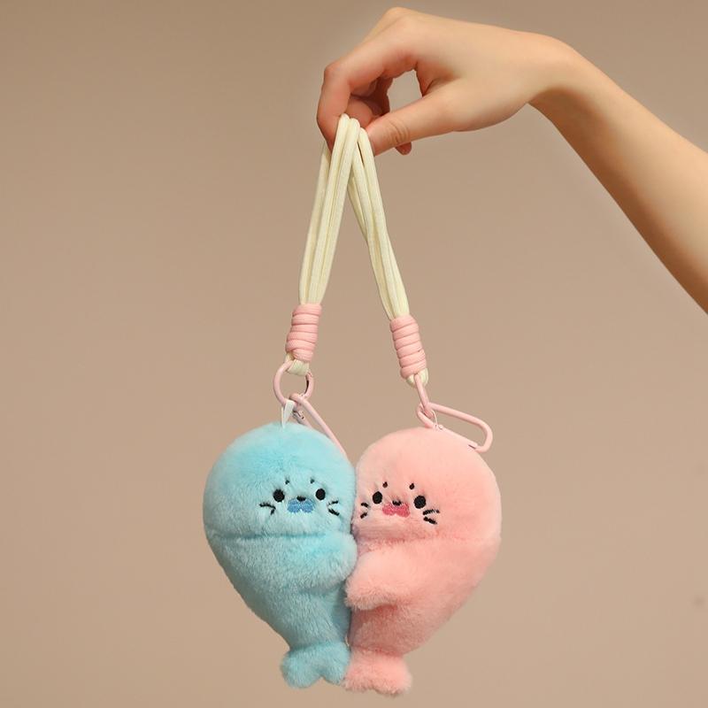 1Pc 14cm Lovely Seal Plush Toys Cute Magnetic Attraction Seal Bag Pendant Doll Enfold Seal for Lovers Children Gift