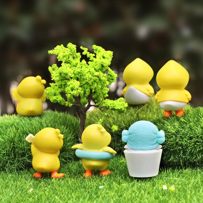 Очаровательная фигурка желтого утенка для украшения рабочего стола