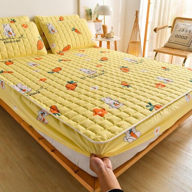 Quilted Bedspread Mattress Cover Printed Non Slip Mattress Protector Dust Cover Bedding Essentials