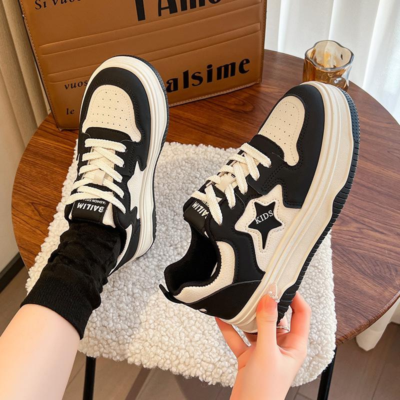 Весна 2024 года, новые маленькие белые туфли, женская обувь для сноуборда, универсальная обувь для весны и осени, высококачественная обувь для отдыха и спорта в кампусе