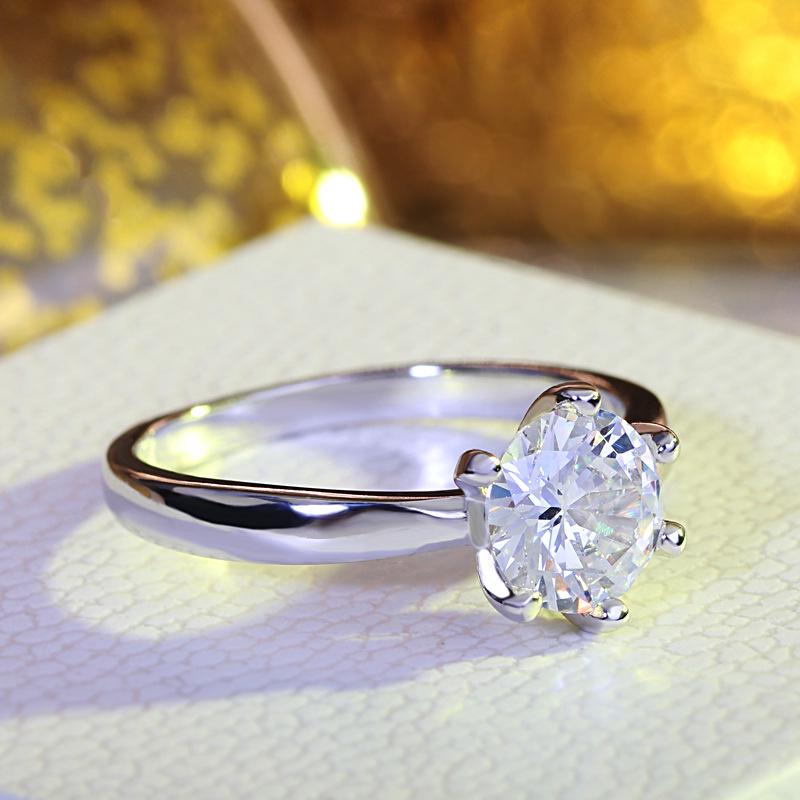 Белое медное украшение на руку Европа и Америка Шестипалое кольцо с имитацией бриллианта в один карат для женщин