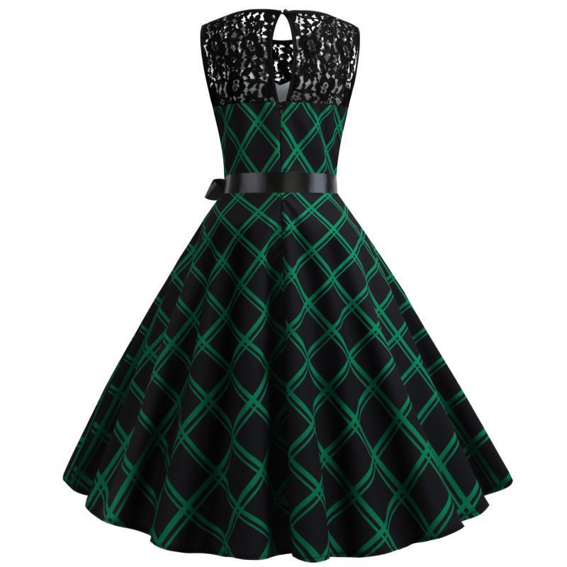 Кружевное платье-халат в стиле ретро без рукавов