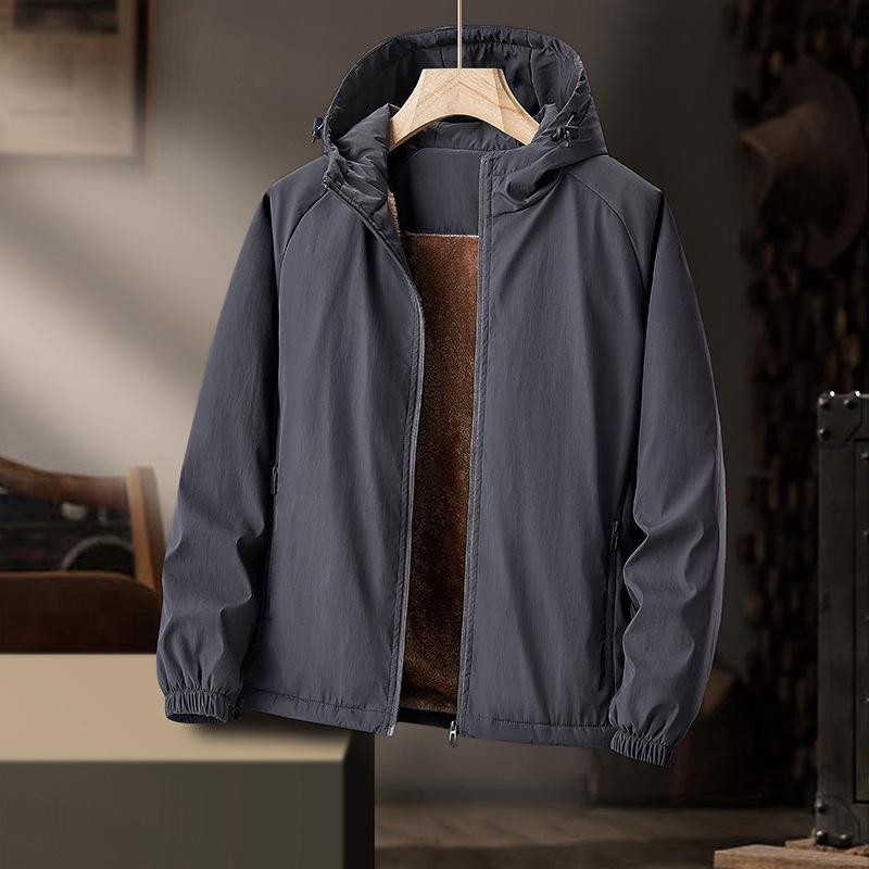 Winter Outdoor Fleece Windbreaker Men's Jacket Windproof, Waterproof, Warm and Versatile Sports Casual Jacket