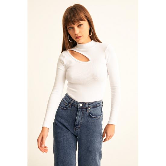 Прозрачные блузки Женская трикотажная блузка в рубчик с вырезами и детальной отделкой