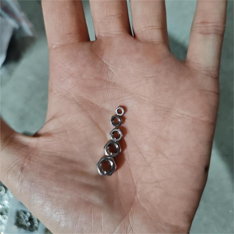 320Pcs Stainless Steel SS304 Screws An Head Screws Nuts Bolts Assortment Kit M2 M2.5 M3 M4 M5 Metic Nut And Bolt Assortment