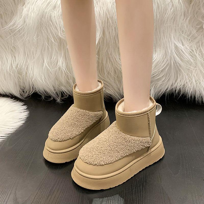 Shoes for Woman Ankle Women's Snow Boots Moon Elegant with Medium Heels Platform Chunky Black Booties Furry Demi-season Sale Hot