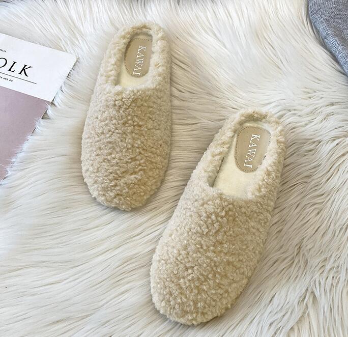 Fashion 2025 Winter Wool Slippers Women Curly Sheep Fur Flat Shoes Warm Cozy Slip On Pantuflas House Slides Femme Cotton Lambswool Mules