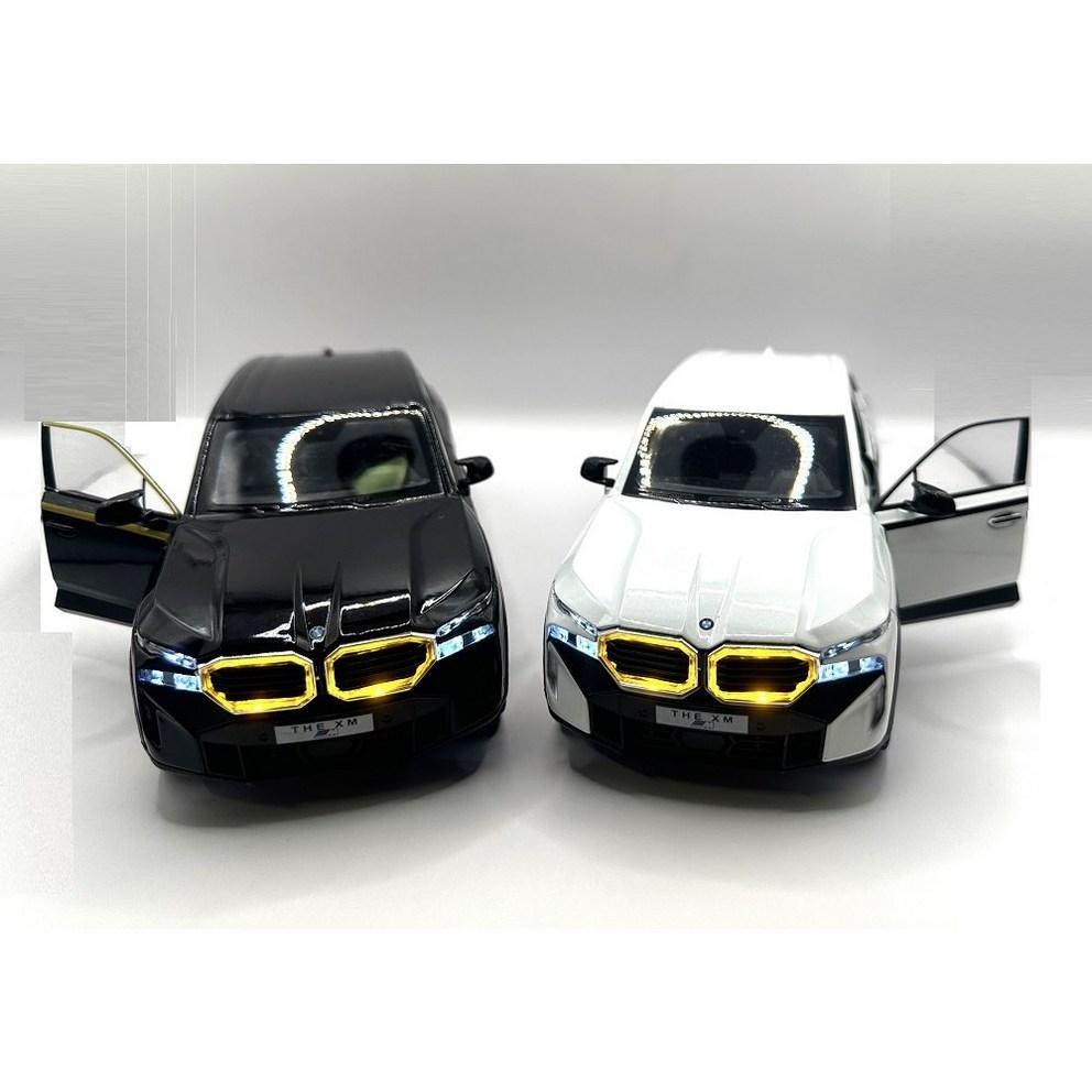 Premium BMW XM SUV 1:24 Scale Diecast Model Car - White Edition