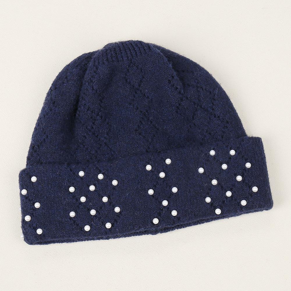 Autumn and winter new warm little pearl fashion knitted hat outdoor riding windproof and cold thickened versatile wool hat
