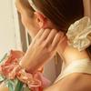 L’OMBRILLANT Fleur Pendant Scrunchie (3COL)
