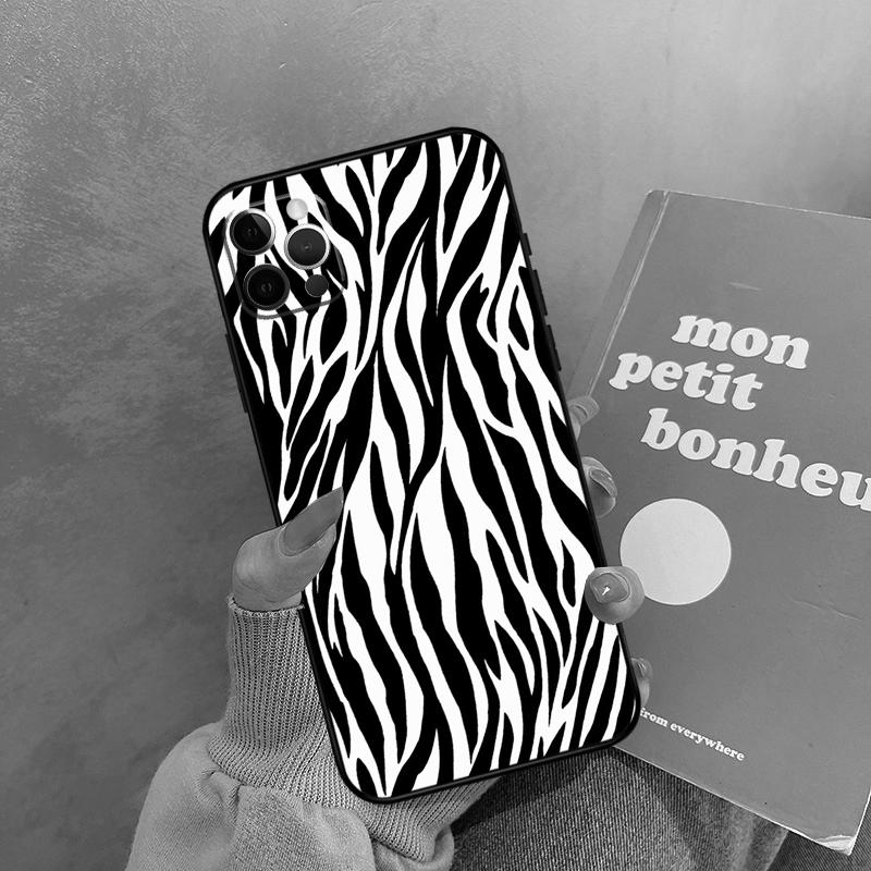 Zebra Skin Case For 17 Air iPhone 18 16 15 14 13 12 11 Pro Max 12 mini XR 15 16 Plus 16e Back Cover Shell