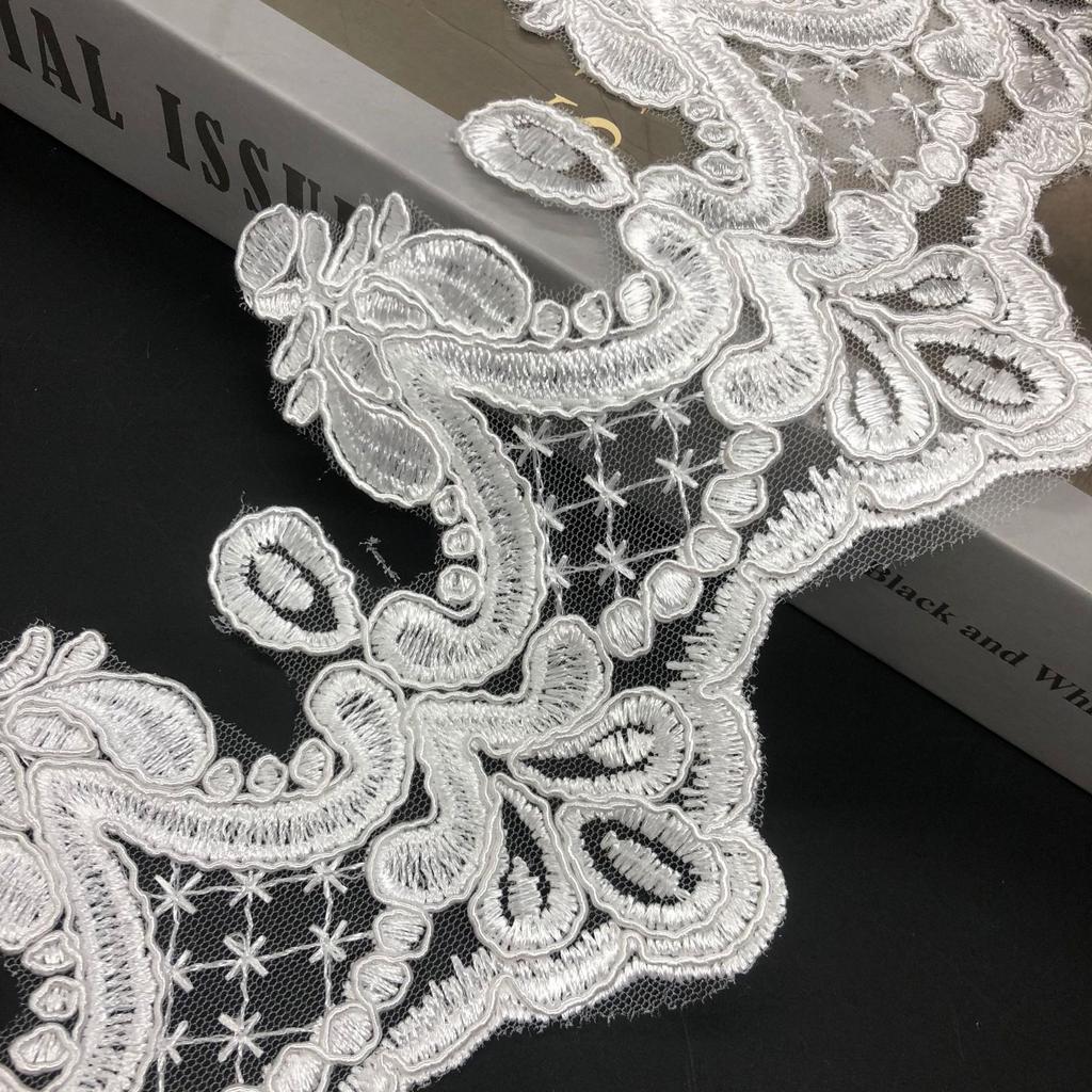 Decorative Strip Flower Book White Car Bone Lace Barcode Lace Wedding Dress Headgear Head Jewelry Clothing Accessories Fabric