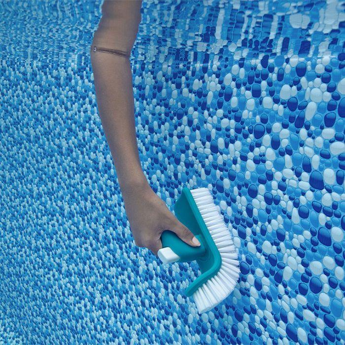 Bestway 63.5 Cm Rotating Brush for Pool and Garden 58786