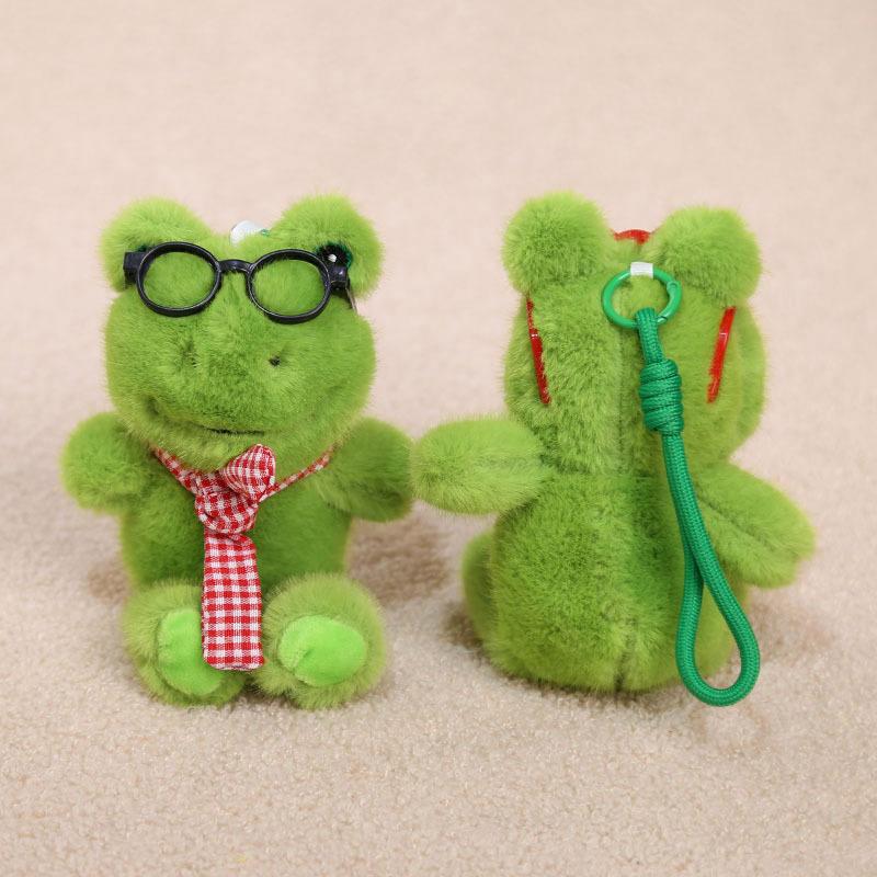 Charming Plush Frog Keychain Cute Stuffed Animal Accessory for Bags and Gifts