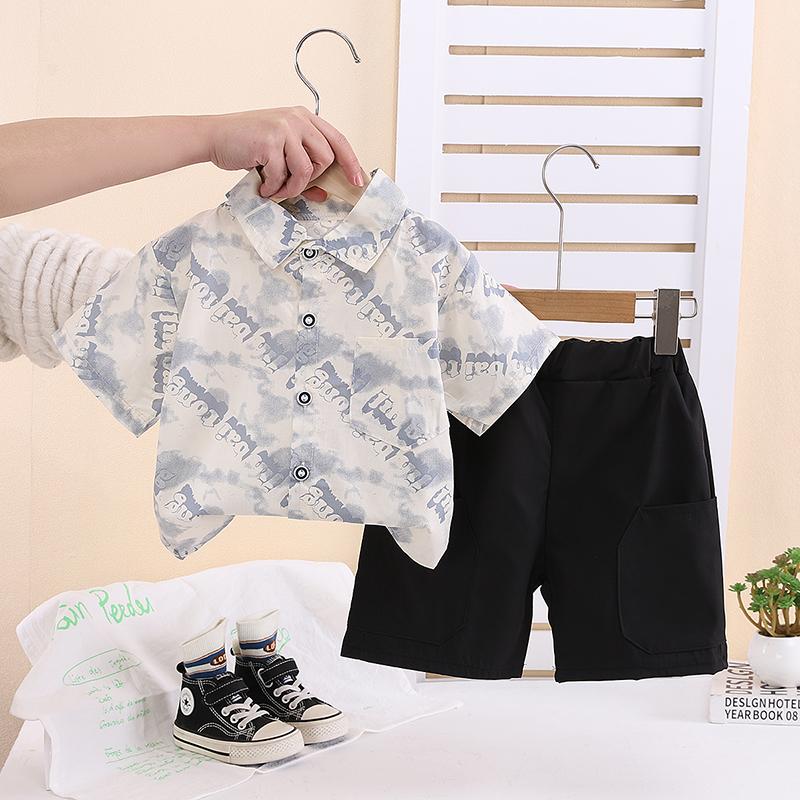 Детский комплект с короткими рукавами. Милый модный комплект из двух предметов: рубашка и шорты для мальчиков. Детская повседневная одежда.