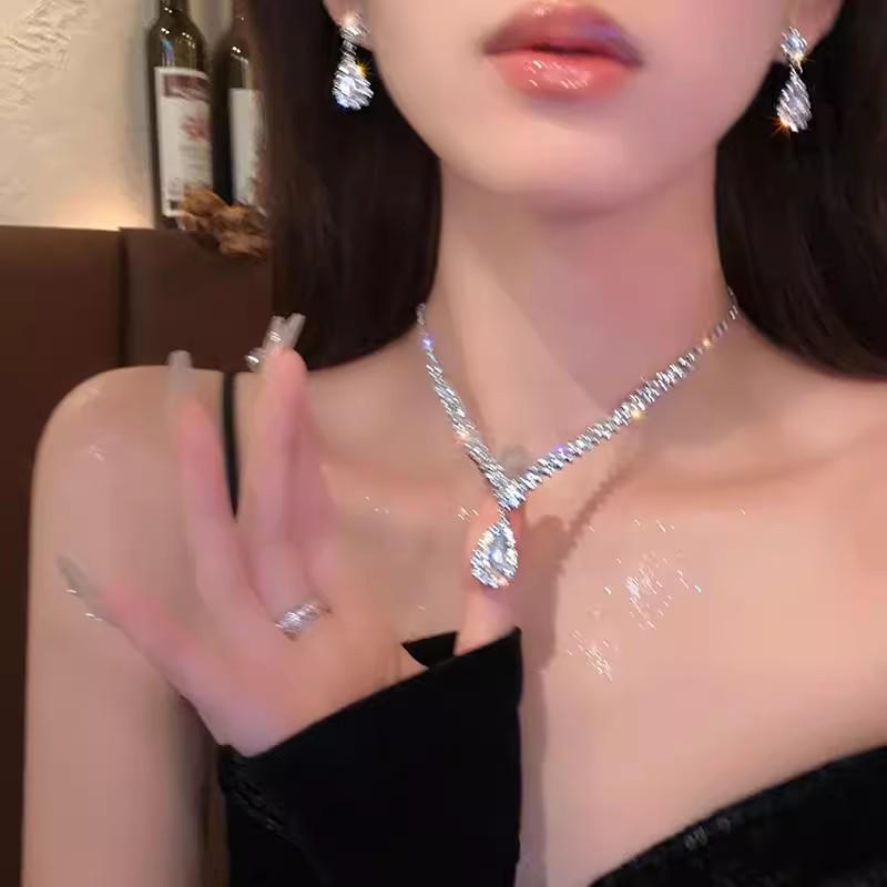 Love Heart Rivet Punk Choker Necklace - Y2K Subculture Clavicle Chain