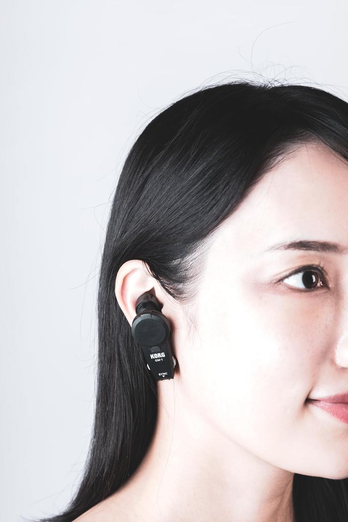 KORG GM-1 Метроном типа наушников с синхронизацией темпа (Набор из 2) - Идеально для марширующих оркестров, танцевальных команд и тренировок на открытом воздухе - Черный