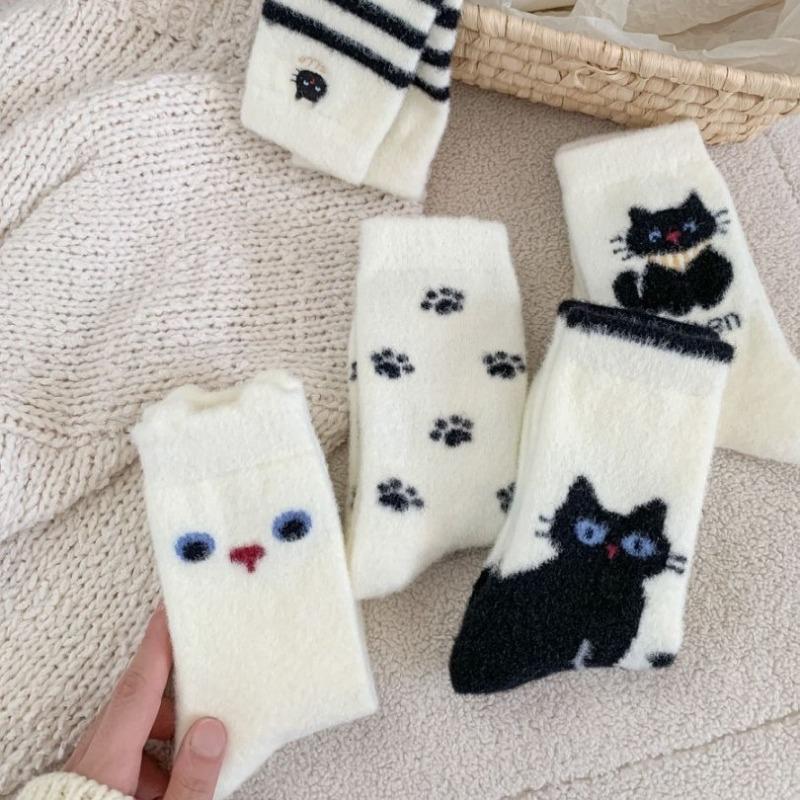Thick and Fleece Embroidered Cat Long Socks for Autumn and Winter, Cute Fleece Thick and Warm Women's Socks, Australian Fleece Sleep Socks