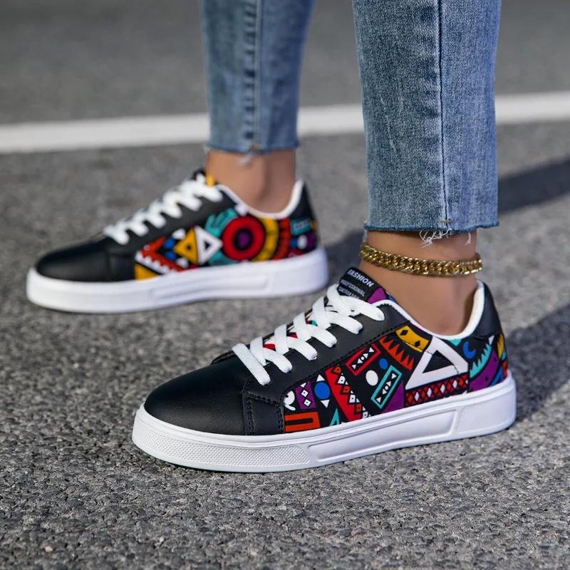 MAEDEF Женская спортивная обувь Мужская вулканизированная обувь На шнуровке Женские кроссовки Парная модная обувь с принтом граффити Повседневная обувь на плоской подошве