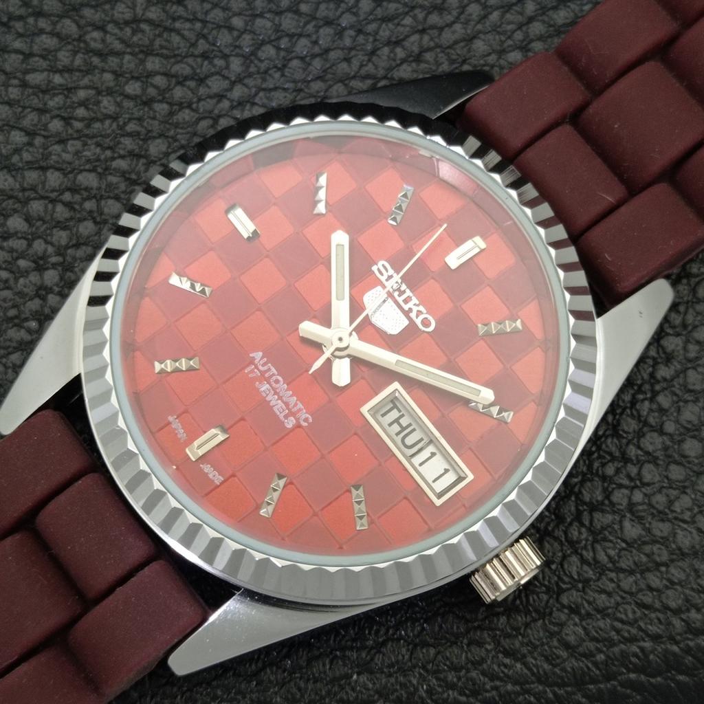 VINTAGE REFURBISHED SEIKO 5 AUTOMATIC JAPAN MENS RED COLOR DIAL WATCH a440341-4 Sk-a440341