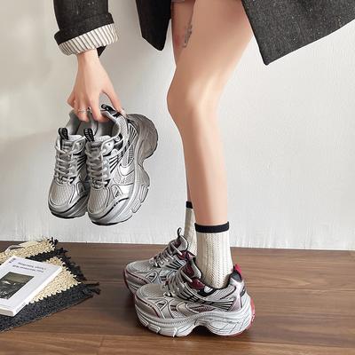 Женская обувь – Кроссовки