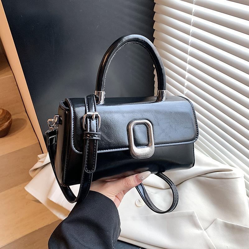 Высококачественная нишевая дизайнерская сумка женская 2025 новая весна-лето универсальная модная сумка через плечо мессенджер портативная маленькая квадратная сумка