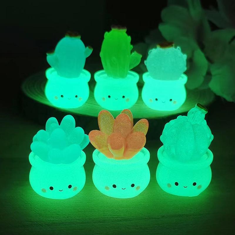Figurines Miniatures Cute Luminous Succulent Cactus Micro Landscape Ornaments for Home Decorations Car Room Decor Accessories