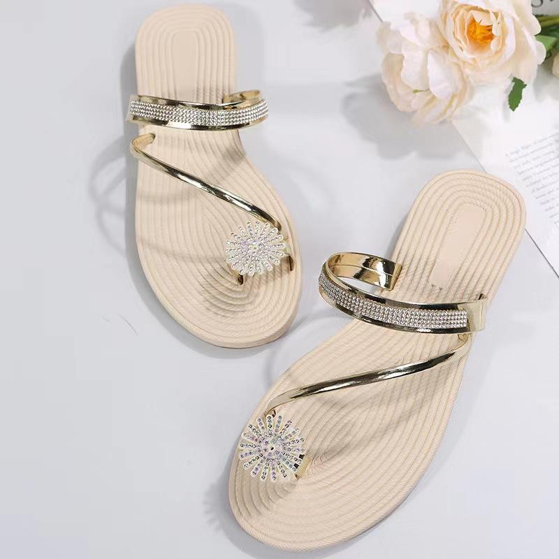 Comfortable Women's Shoes Big Size Sandals Slippers Female Summer Beach Sandals Rhinestone Flat Bottom Popular Slippers