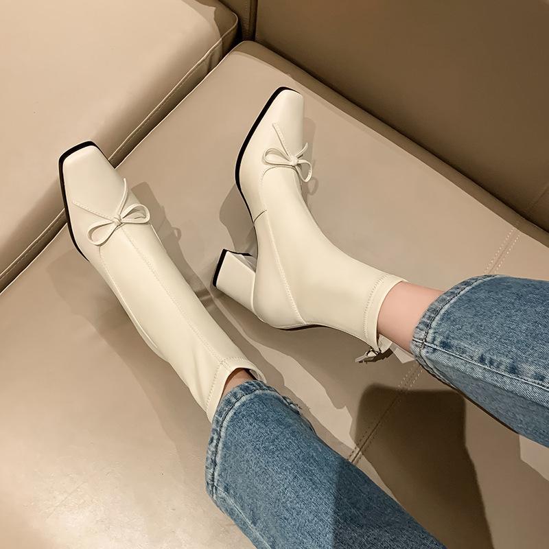 Белые короткие женские ботинки на весну и осень, одинарные ботинки с квадратным носком и бантом, корейские маленькие босоножки на высоком каблуке, эластичные тонкие ботинки