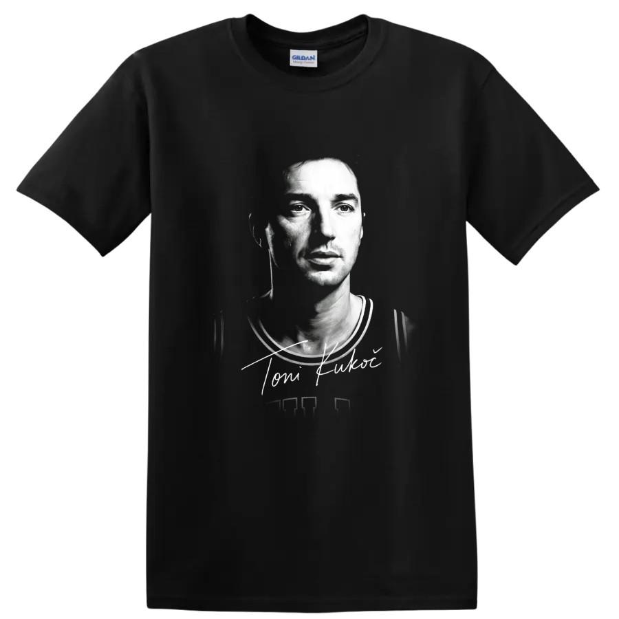 Toni Kukoc Basketball Player No 7 Black White Portrait Graphic T Shirt Fan Tee