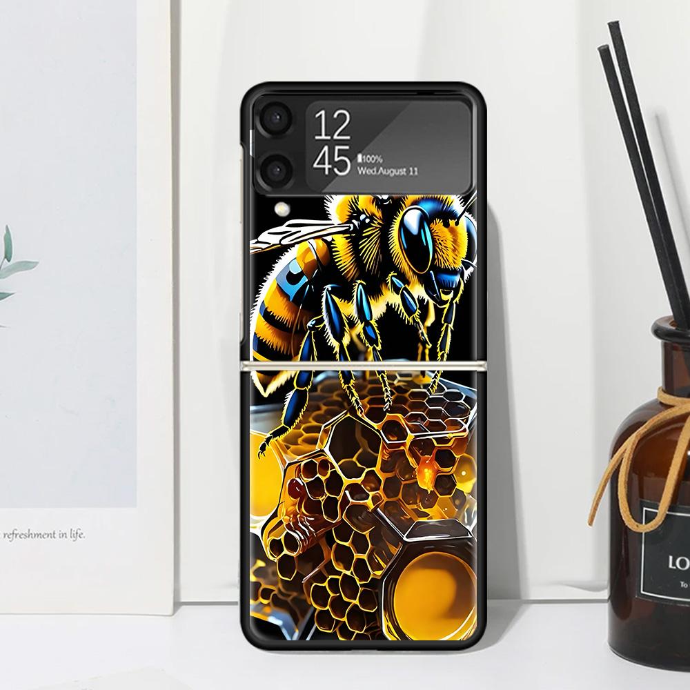 Bee Keeping Honey Animal Phone Case Cover for Samsung Galaxy Z Flip 7 6 5 4 3 5G Flip3 Flip4 Flip5 ZFlip6 ZFlip7 Black Fundas Cl