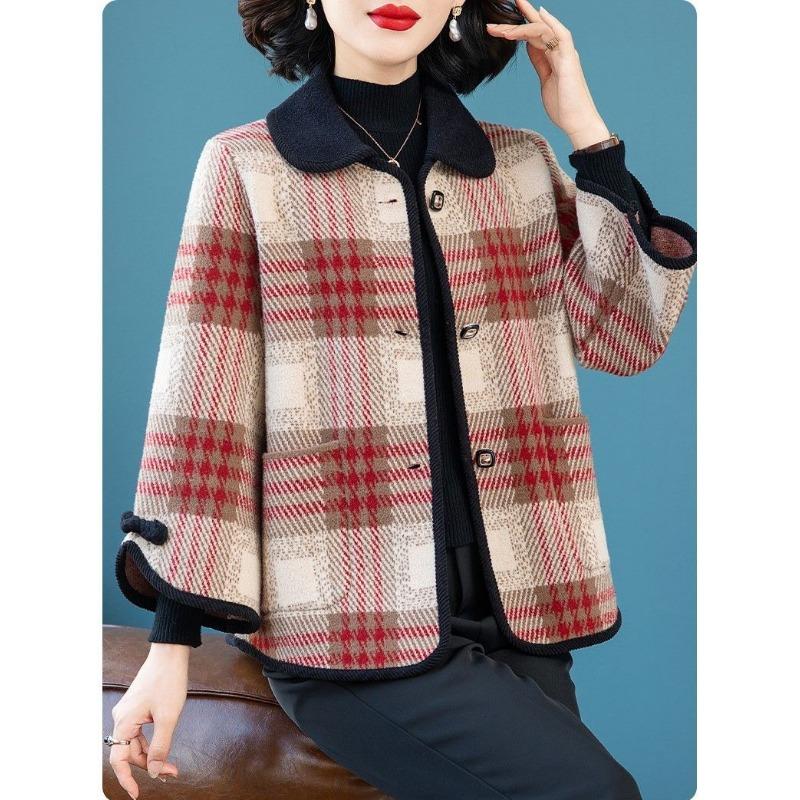 Unique Chinese Style Mom Cardigan with A Touch Elegant Lapel Collar for Middle-aged Women In Spring and Autumn